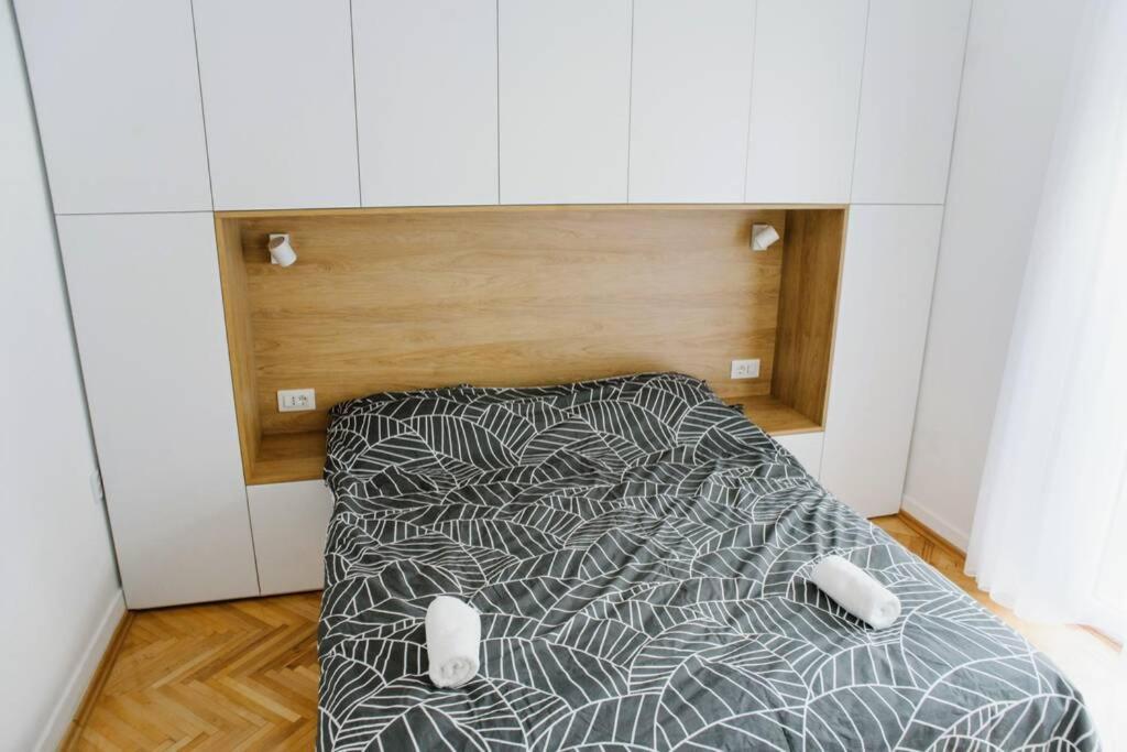 Millennium Bridge Cozy Apartment Top Location بودغوريتْسا المظهر الخارجي الصورة
