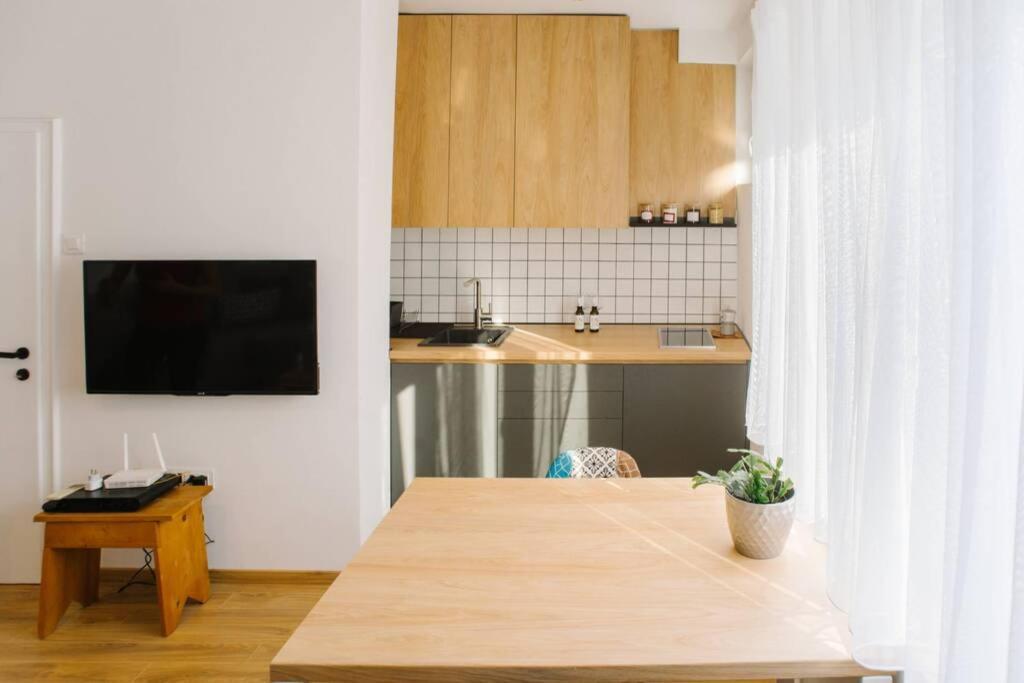 Millennium Bridge Cozy Apartment Top Location بودغوريتْسا المظهر الخارجي الصورة